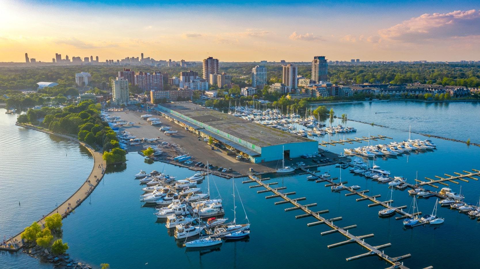 Waterfront real estate in Port Credit, Ontario